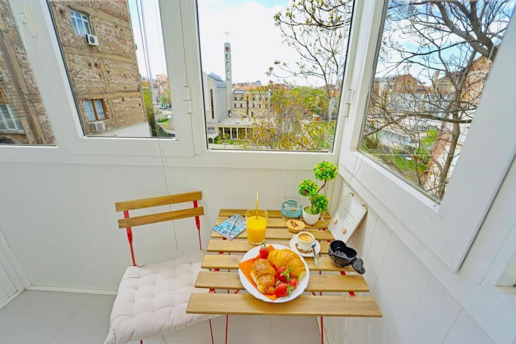 Cozy 1-Bedroom Flat In The Very Center Of София Екстериор снимка