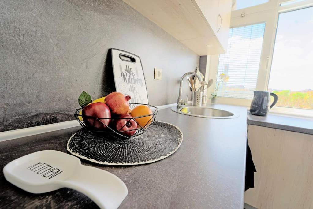 Cozy 1-Bedroom Flat In The Very Center Of София Екстериор снимка